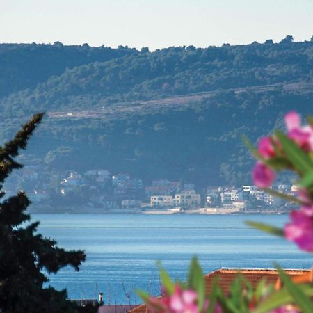 Lovely Apartment In Kastel Stari With Wifi Kastela Luaran gambar